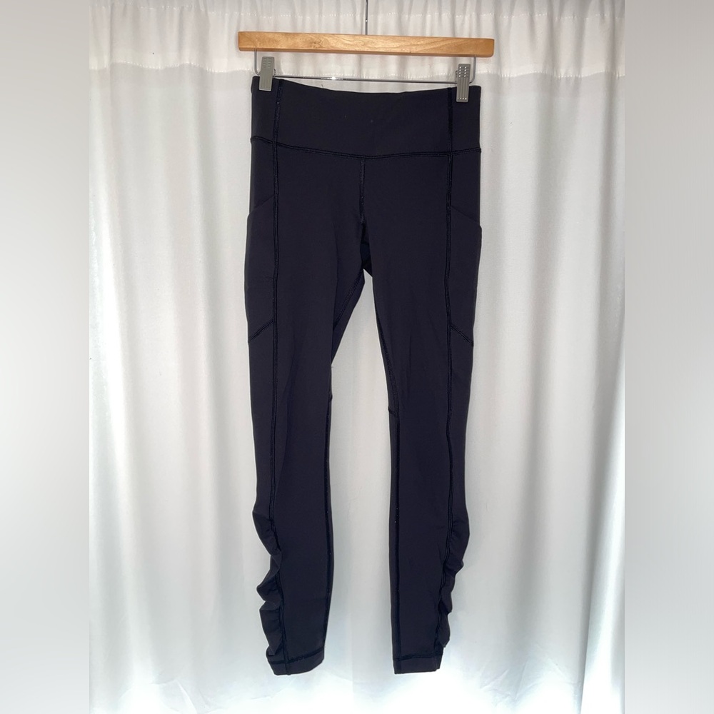 Lululemon black speed tight leggings women’s 4 ruched pockets 28” inseam lulu